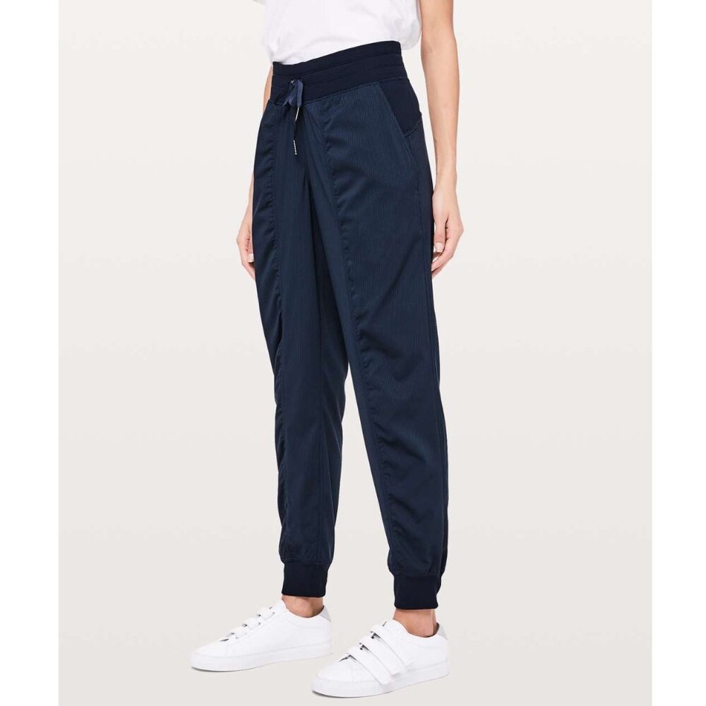 Lululemon Dance Studio Mid-Rise Jogger 28" Full Length / Size 4 / True Navy